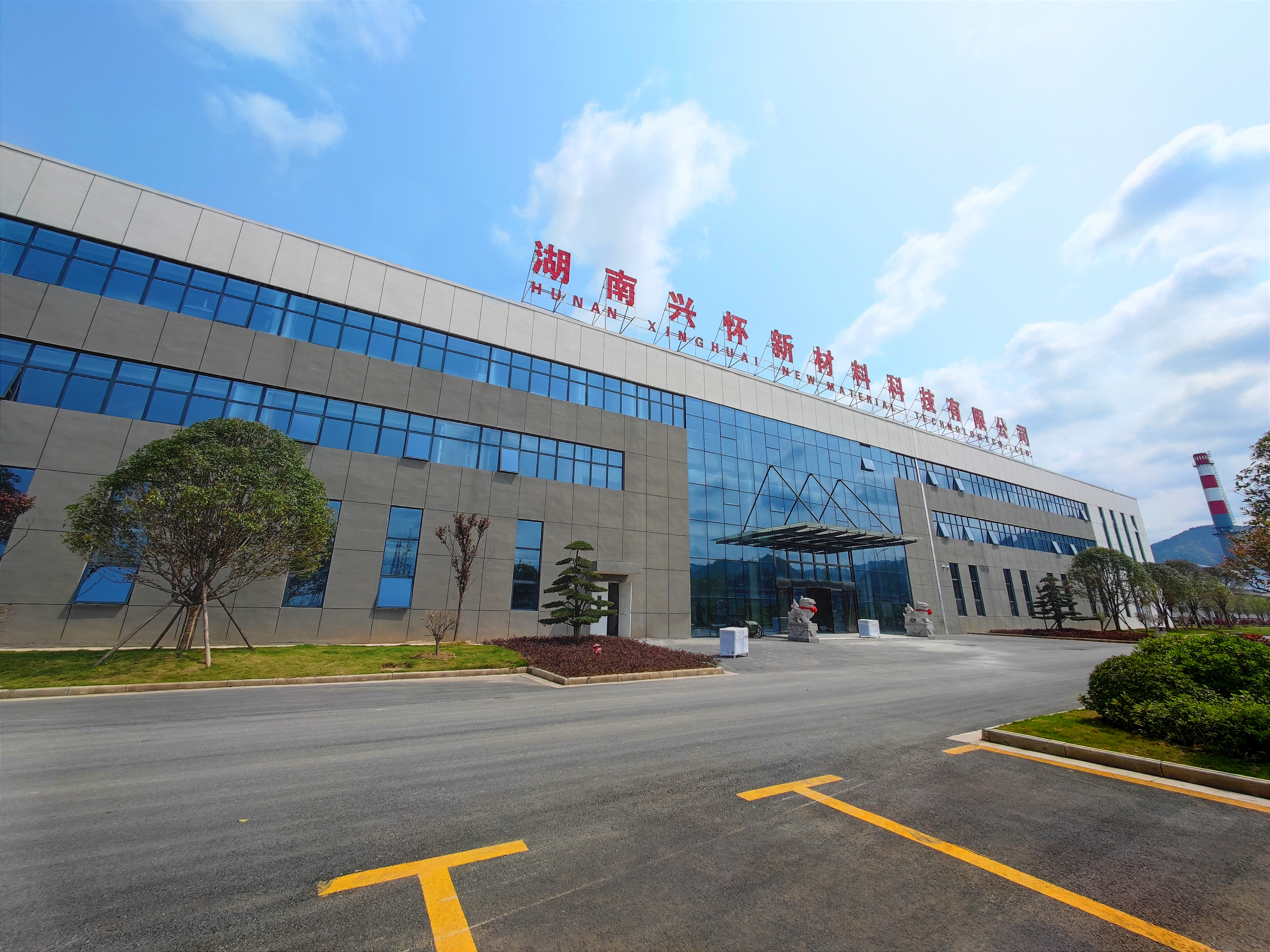 知名汽车玻璃制造厂商莅临旭阳光电，赤炎玻璃汽车轻量化应用再上新台阶